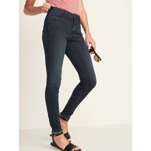 Mid-Rise Rockstar Super Skinny RawEdge Ankle Jeans